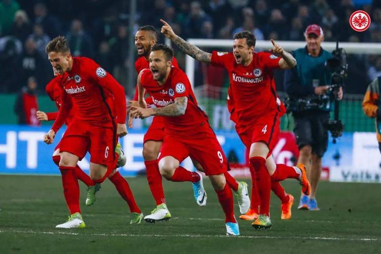 冲刺阶段意大利杯焦点战；法兰克福豪取连胜；气氛紧张；赛季目标并未改变的简单介绍