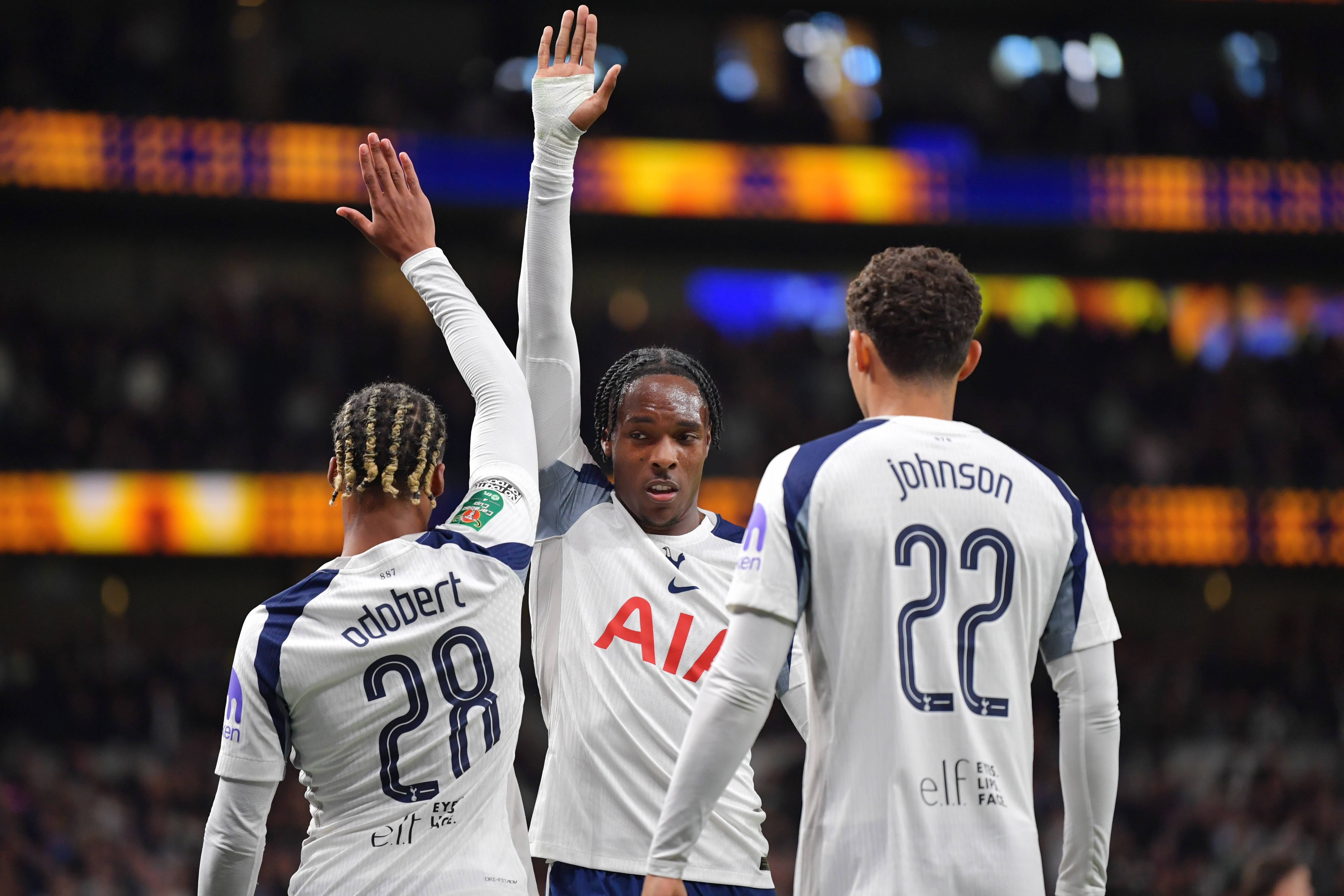 冲刺阶段意大利杯焦点战；法兰克福豪取连胜；气氛紧张；赛季目标并未改变的简单介绍