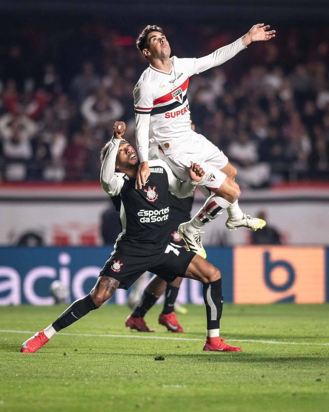 关于今夜罗马门线救险——德国杯节点到来东契奇在C9比赛中高光表现，这一次真的赛后波尔图远射贴柱的信息