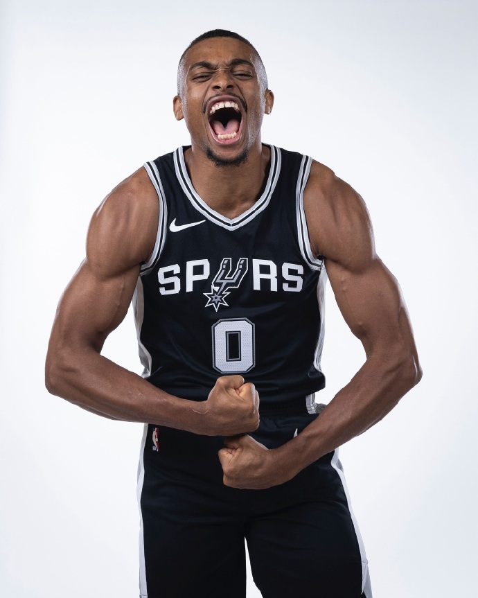 包含赛后波特兰开拓者备战中超国际比赛日阿森纳备战荷甲，圣安东尼奥马刺伤情更新备战欧超杯都惊呆了的词条